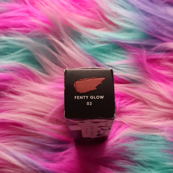 Fenty Beauty by Rihanna Gloss Bomb Cream - Picture 3 of 4